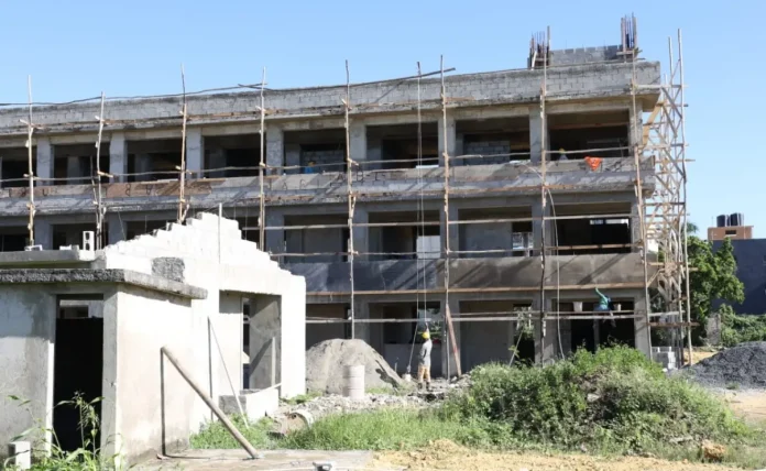 Perú transfiere US$140 millones para construcción de escuelas