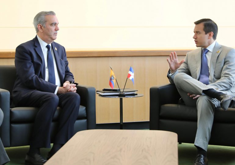 Abinader se reúne con el presidente de Ecuador y la secretaria general de la UNCTAD