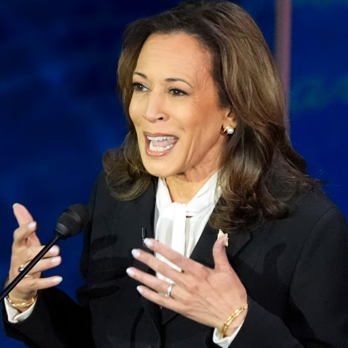 Desmienten Harris haya utilizado auriculares disfrazados de pendientes durante debate con Trump