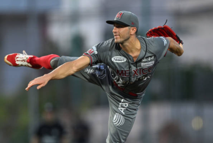 Gigantes contratan a los lanzadores Daniel Ponce de León y Solomón Bates