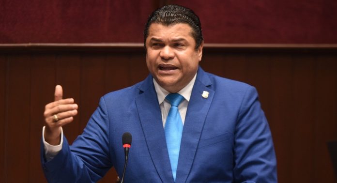 Tobías Crespo reintroduce proyecto para regular residuos de aparatos eléctricos y electrónicos
