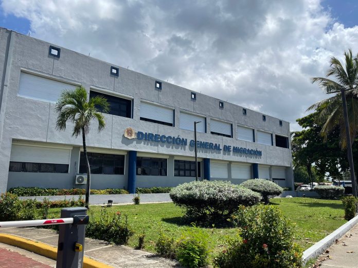 DGM investiga caída de extranjero mientras era perseguido por agente