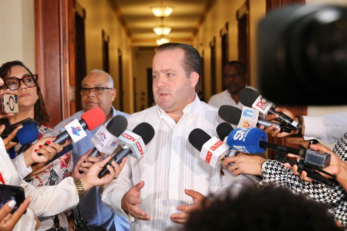 Apoyo de Paliza a la reelección pleno JCE seria mensaje para mayoría parlamentaria