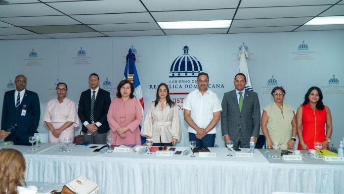 Ministra de Interior y Policía llama gobernadoras provinciales a trabajar por la paz y la seguridad ciudadana