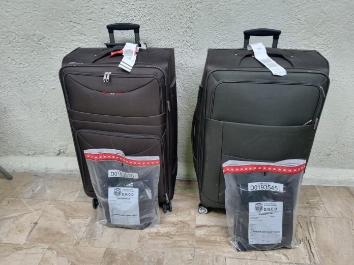 Atrapan en Punta Cana otro extranjero con más de cinco kilos presumiblemente cocaína