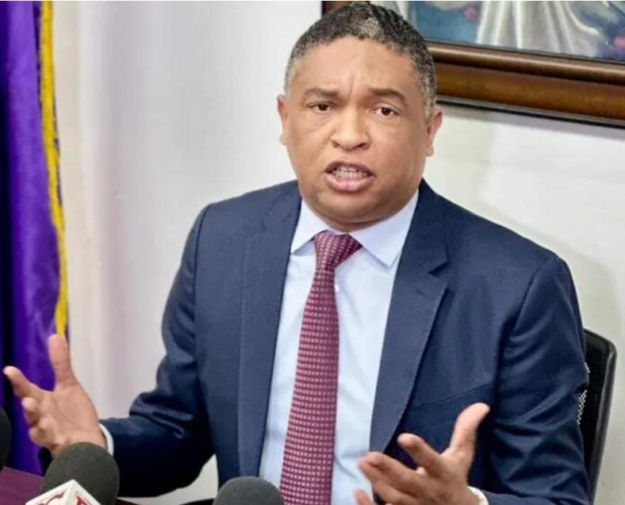 Yván Lorenzo exige al Gobierno explicar aumento exorbitante del costo de terminación del hospital regional Ángel María Gatón