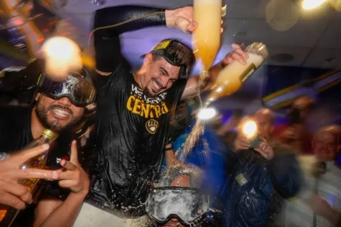 Milwaukee gana su tercer título divisional en últimos años