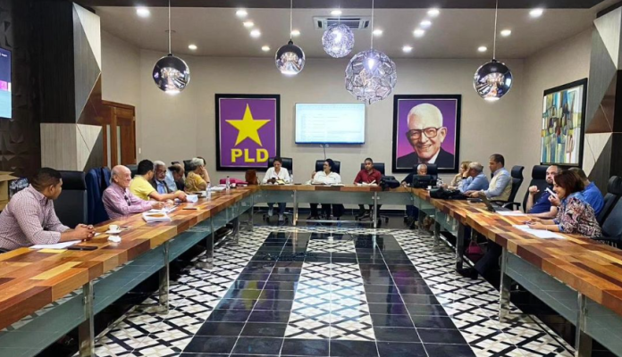 Comisión del Congreso del PLD entrega 7,020 propuestas de modificaciones para su revisión