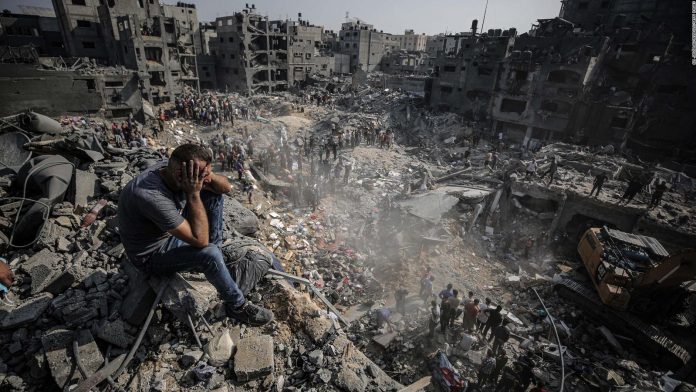 Israel bombardea Beirut y el campo de refugiados de Jabalia