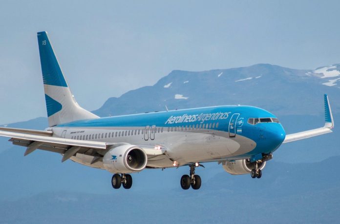 Argentina anuncia la privatización de aerolíneas argentinas