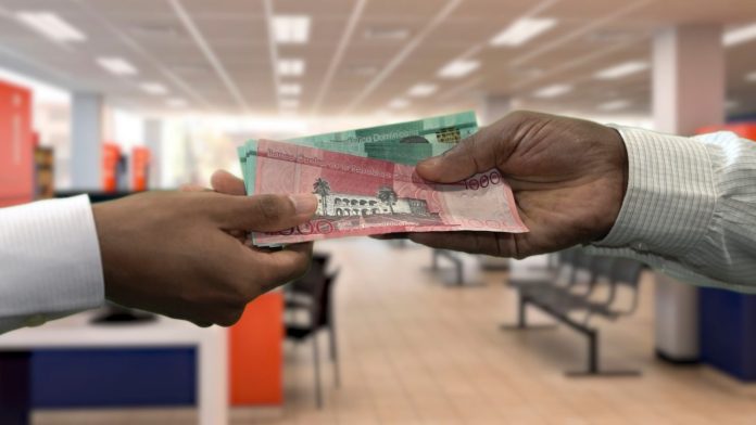 El ahorro creció 14% anual en dos décadas, aún por debajo del promedio regional