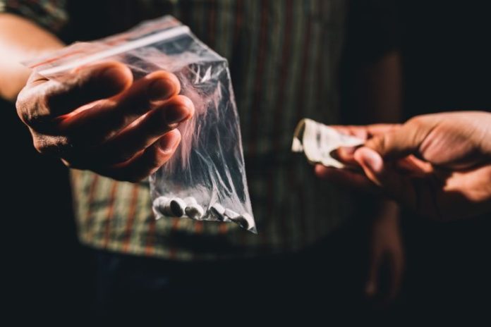 Hombre es condenado a 5 años por tráfico de drogas 