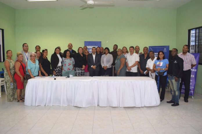 Ministerio Público trabaja con líderes sectoriales de Villa Duarte.