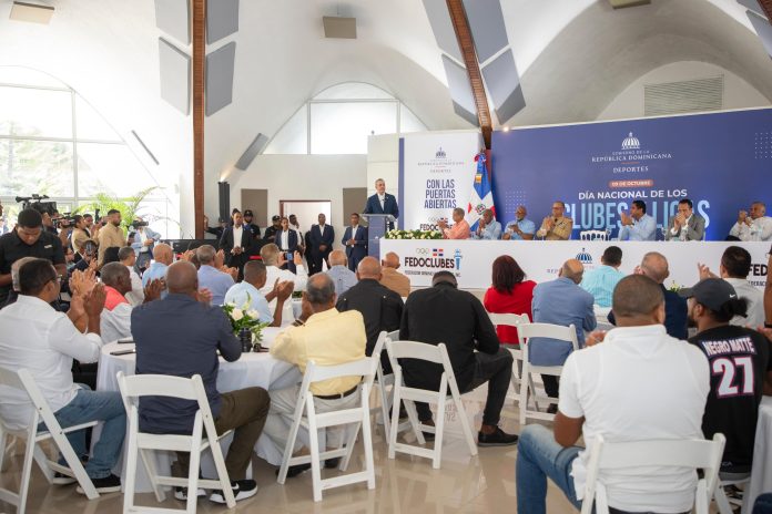Gobierno anuncia plan de construcción y remozamiento de 49 espacios deportivos en el GSD