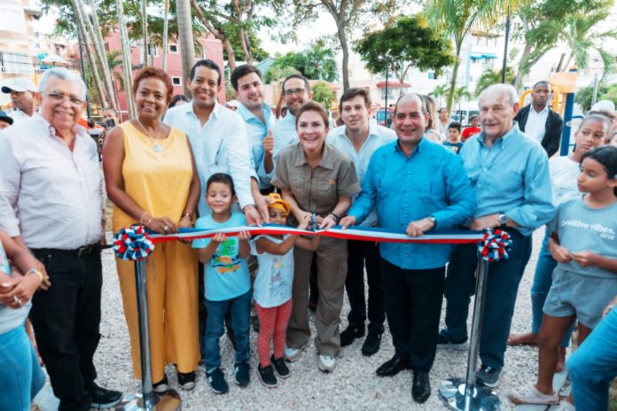 Alcaldía del DN inaugura el reconstruido parque Belisario Curiel