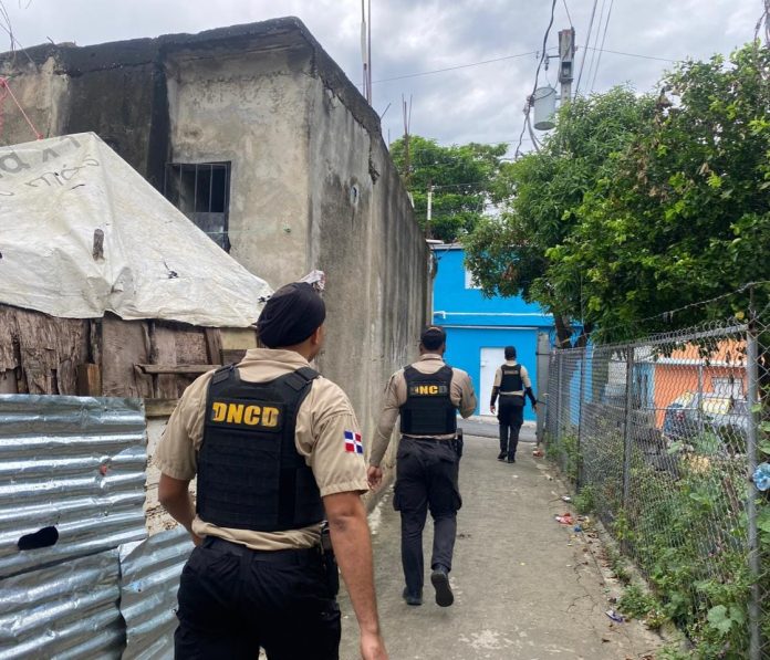 Hombre herido de bala, tras operativo policial en la provincia Duarte.