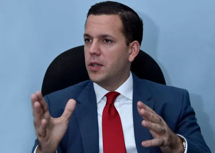 Hugo Beras, reaparece, tras un año en silencio.