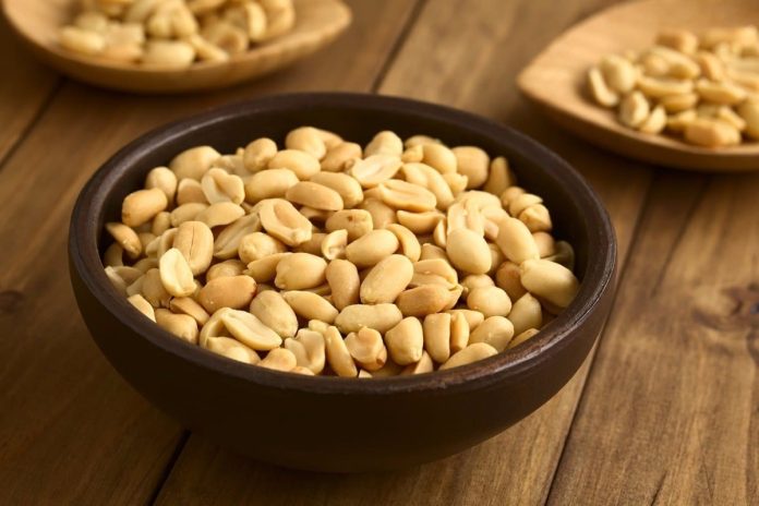 Todo lo que debes saber del fruto seco que ayuda a bajar el colesterol y tiene más proteínas que el huevo