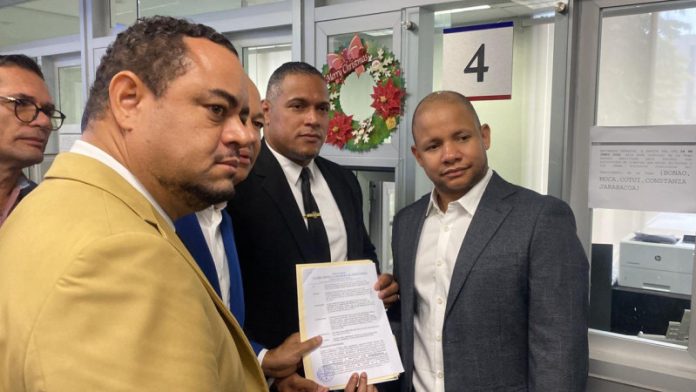 Cámara Civil de La Vega cita regidores PLD para conocer Amparo que evita juramentar alcaldesa