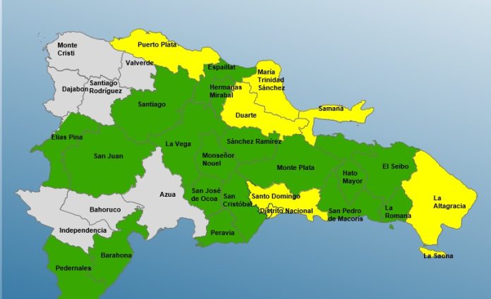 COE aumenta a 24 las provincias en alerta por incidencia de vaguada y onda tropical