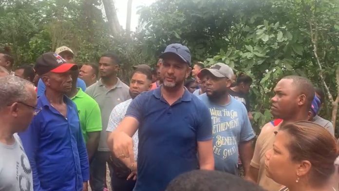 Denuncian supuestos engaños de Barrick Pueblo Viejo a residentes de comunidad minera