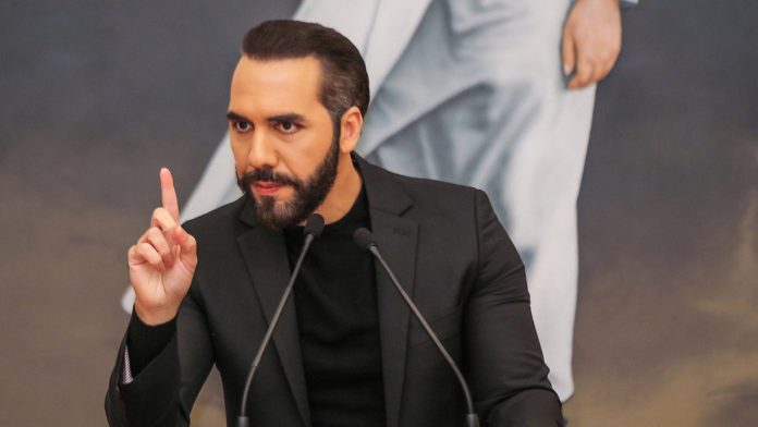 El Salvador eleva en más de 1.000 millones deuda estatal con fondos de pensiones en 2024