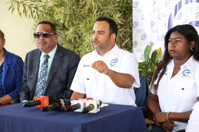 https://sumundodigital.com/senador-daniel-rivera-apoya-aumento-salarial-20-a-trabajadores-no-sectorizados/
