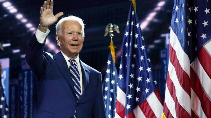 Biden se despide con amargura y un legado amenazado por Trump