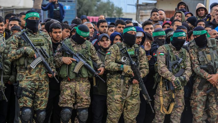 Prácticamente cada día, el Ejército israelí ha abierto fuego contra palestinos que cruzaban la «línea amarilla», la demarcación imaginaria hasta la que las tropas tuvieron que retirarse al comenzar la tregua.