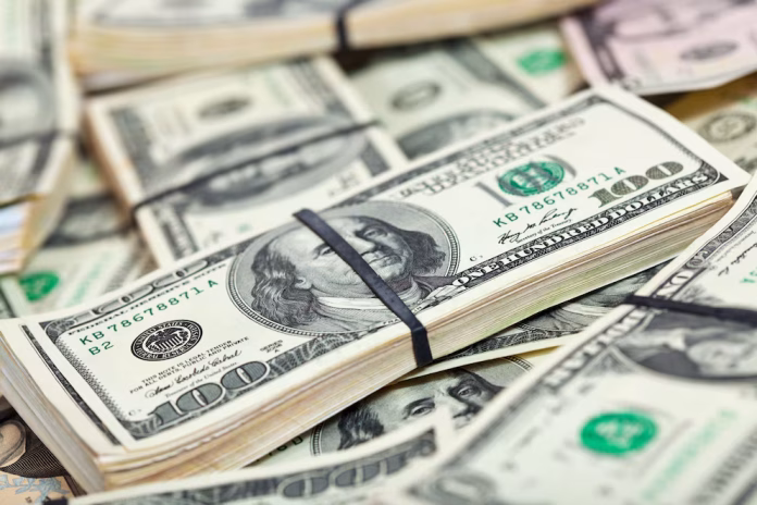 Abinader atribuye alza del dólar a factores internacionales