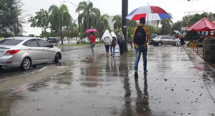 Se esperan lluvias débiles y pasajeras en el país este sábado, según Indomet