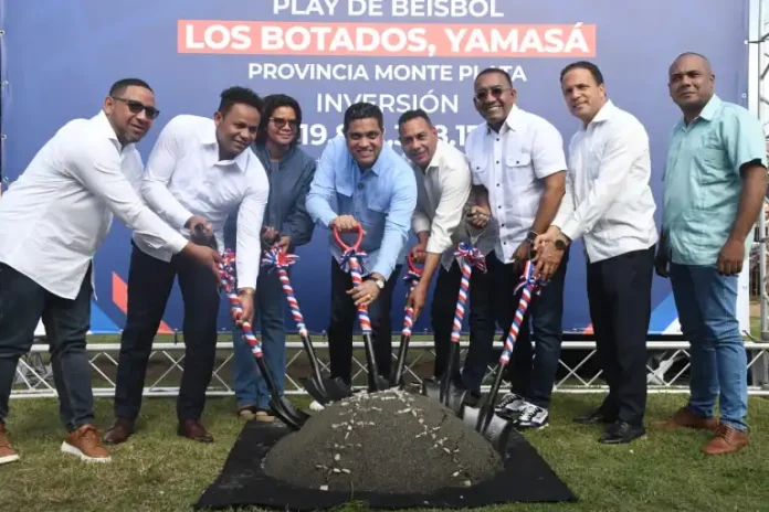 Kelvin Cruz pone en marcha remozamiento play de beisbol de Los Botados