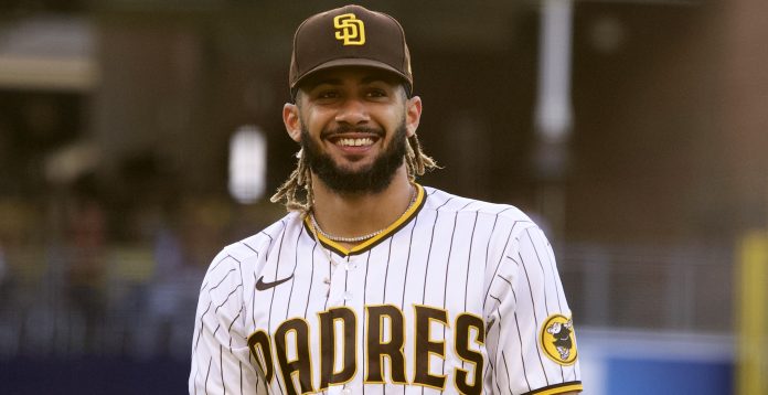 Tatis, por su parte, terminó la temporada empatado con Crow-Armstrong con la mayor cantidad de carreras defensivas salvadas entre los jardineros de la Liga Nacional, con +15.