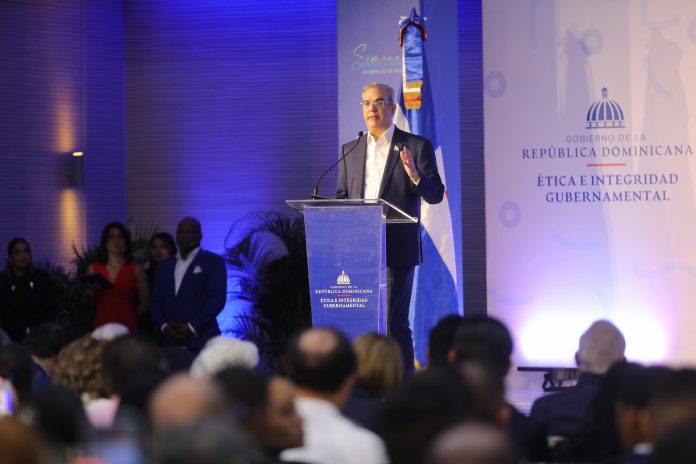 Abinader destaca la transparencia y unidad del PRM en su décimo aniversario