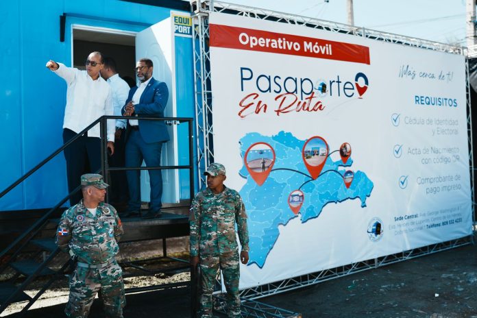“Pasaporte en Ruta” lleva los servicios de pasaportes a nuevas comunidades