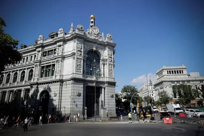 El Banco de España constata el empobrecimiento de las familias españolas entre 2002 y 2022