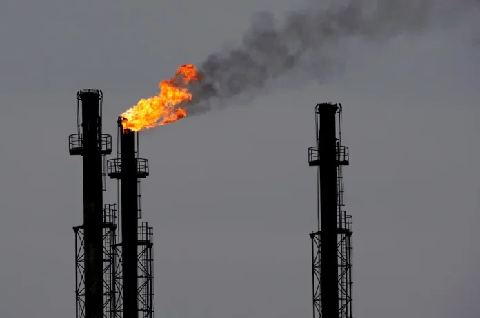 Francia anuncia nuevas sanciones contra el petróleo ruso la semana próxima