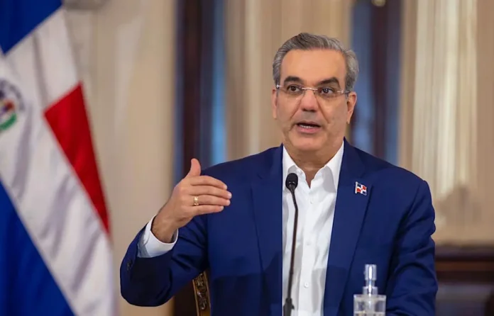Presidente Abinader convoca representantes comerciales e industriales para tratar estabilización de precios