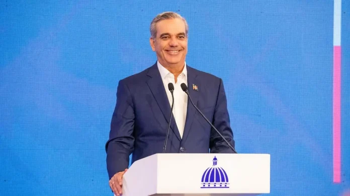 Presidente Luis Abinader durante La Semanal