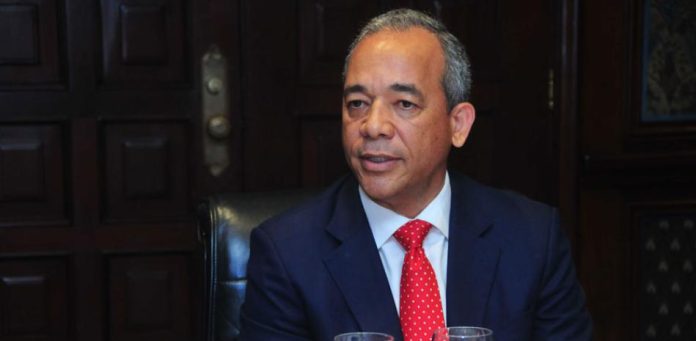 Rubén Bichara afirma RD pierde 150 mil dólares por minuto en el sector eléctrico