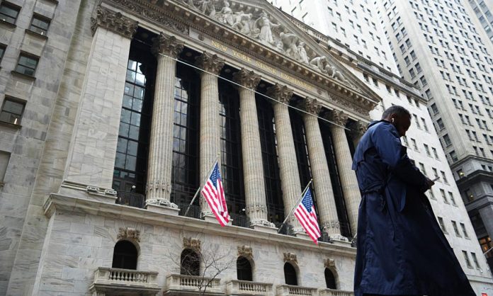 Para el Wall Street Journal, las bajadas van a tener efectos inmediatos en tres factores: tarjetas de crédito, hipotecas y ahorros, pero en el resto de ámbitos económicos se necesita más tiempo para observar los efectos benéficos buscados.