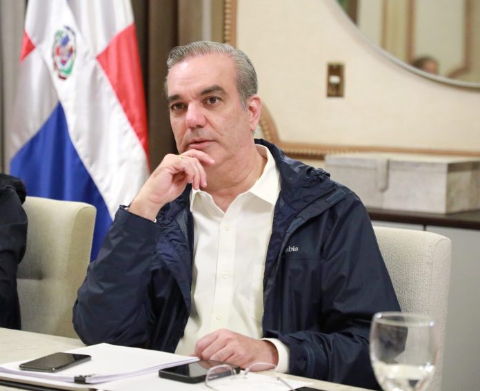 Más tarde, a las 4:00 p.m., también se suspendió el evento del programa 