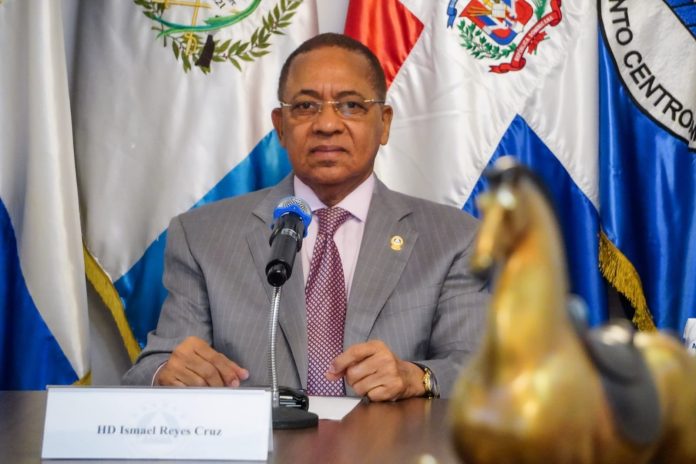 Presidente del Partido Demócrata Institucional (PDI), Ismael Reyes