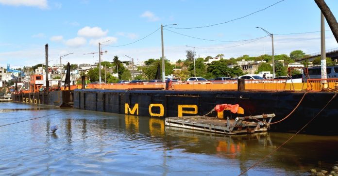 Obras Públicas volverá a cerrar este sábado el Puente Flotante durante dos horas