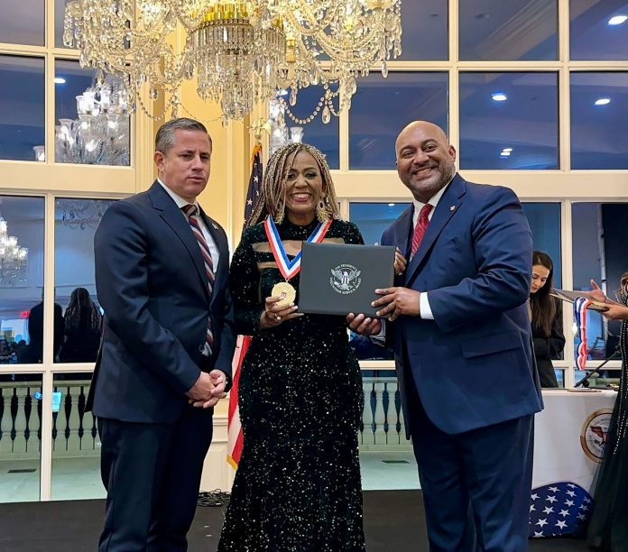 Casa Blanca galardona a dominicana Omayra Álvarez por voluntariado