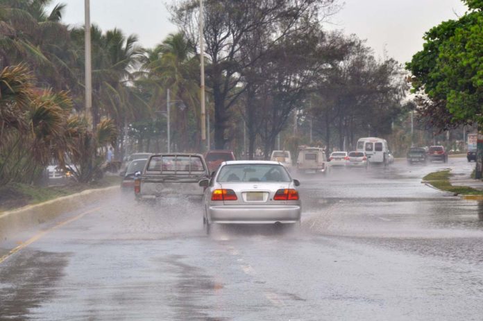 COE eleva alertas en 29 provincias y el Gran Santo Domingo por incidencia de onda tropical y vaguada