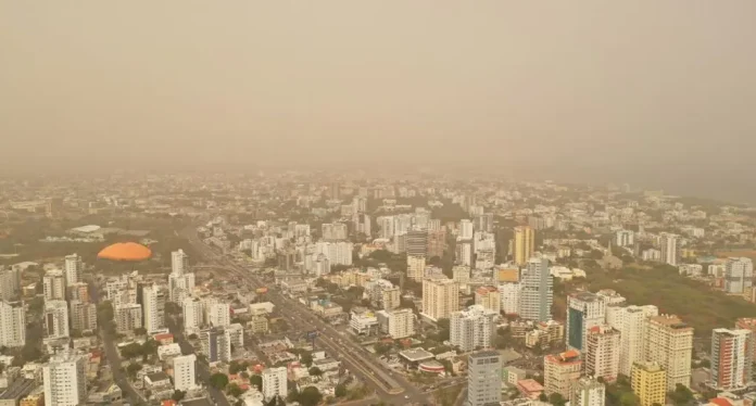 Además, se prevé un incremento notable de las temperaturas en República Dominicana y el resto del Caribe, con una sensación térmica que podría oscilar entre los 37°C y 43°C.