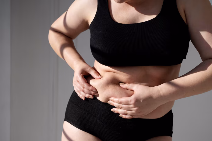 Las hormonas sexuales femeninas estrógeno y progesterona son las principales protagonistas del equilibrio metabólico durante los años reproductivos.