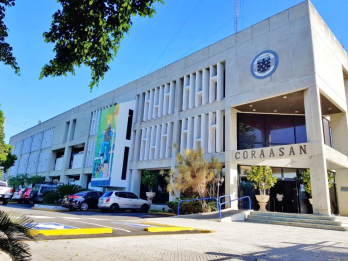 Los principales reclamos del sindicato incluyen un reajuste salarial con escala, la firma inmediata del nuevo pacto colectivo, la libertad sindical plena, el pago justo por el trabajo realizado.