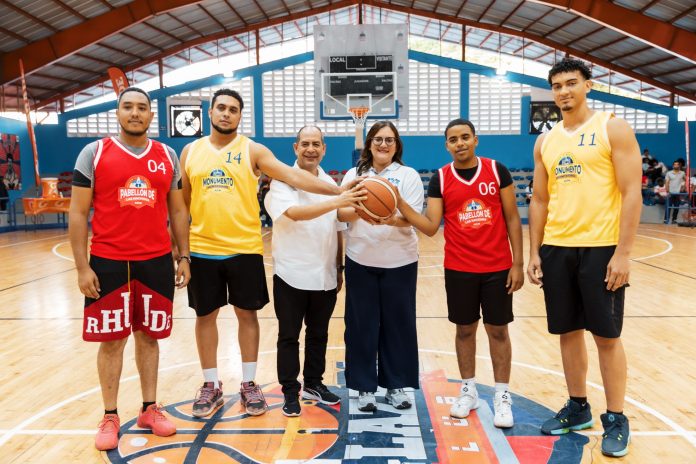 Durante la inauguración la parte artística estuvo encabezada por la participación del Symphony Circus, el grupo de baile Da´ Republik y el Ballet Folclórico de la alcaldía, captando la atención y provocando los aplausos de los asistentes.